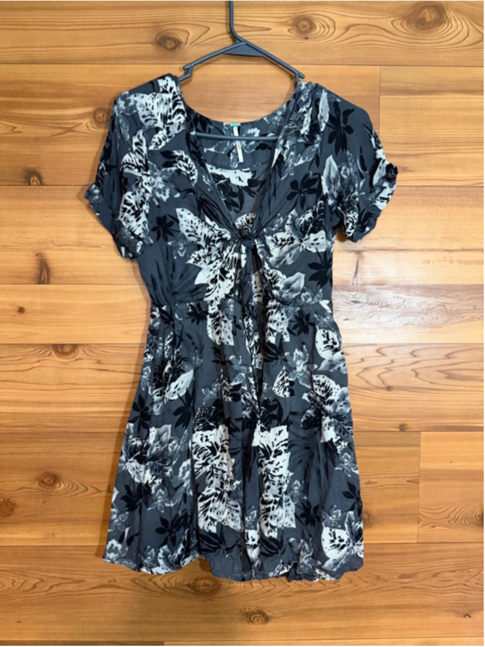 Free People Part Time Lover Gray Floral Cut Out Dress Womens 8 - Picture 2 of 12
